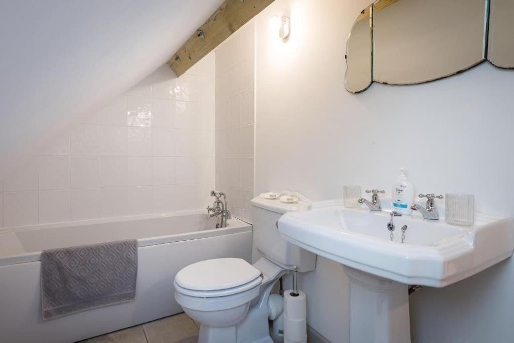 Stylish Cottage In The Pewsey Vale مارلبوره المظهر الخارجي الصورة